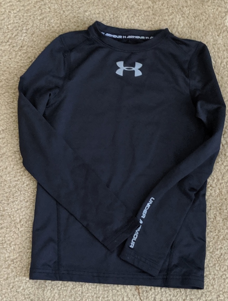Under Armour boys ls tee EUC